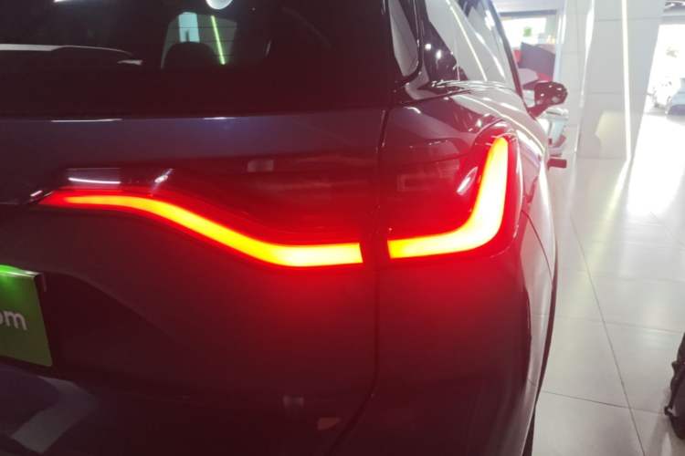 Used Nio ES8 2020 415 km Range 6-Seater Version Exterior 3