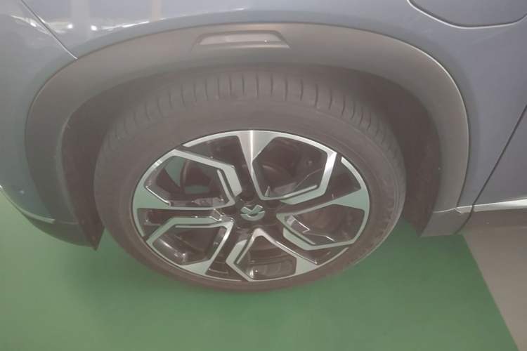 Used Nio ES8 2020 415 KM Signature Edition 7-Seater Version Exterior 4