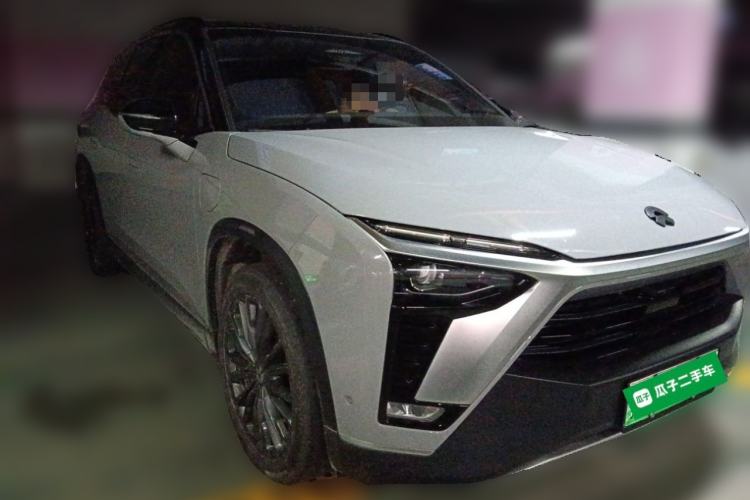 Used Nio ES8 2020 450 km Range 6-Seater Version Front Right 45 Deg