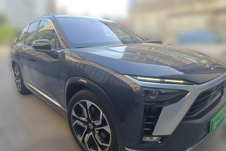 Used Nio ES8 2020 415 km Signature Edition 6-Seater Version Front Right 45 Deg