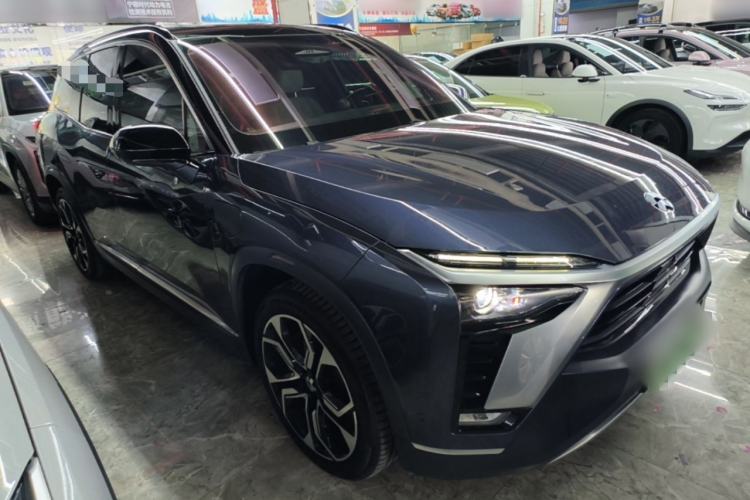 Used Nio ES8 2020 415 km Signature Edition 6-Seater Version Front Right 45 Deg
