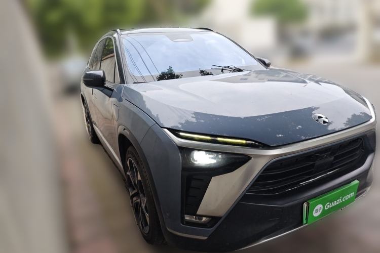 Used Nio ES8 2020 580 km Range Signature Edition Six-Seater Version Front Right 45 Deg