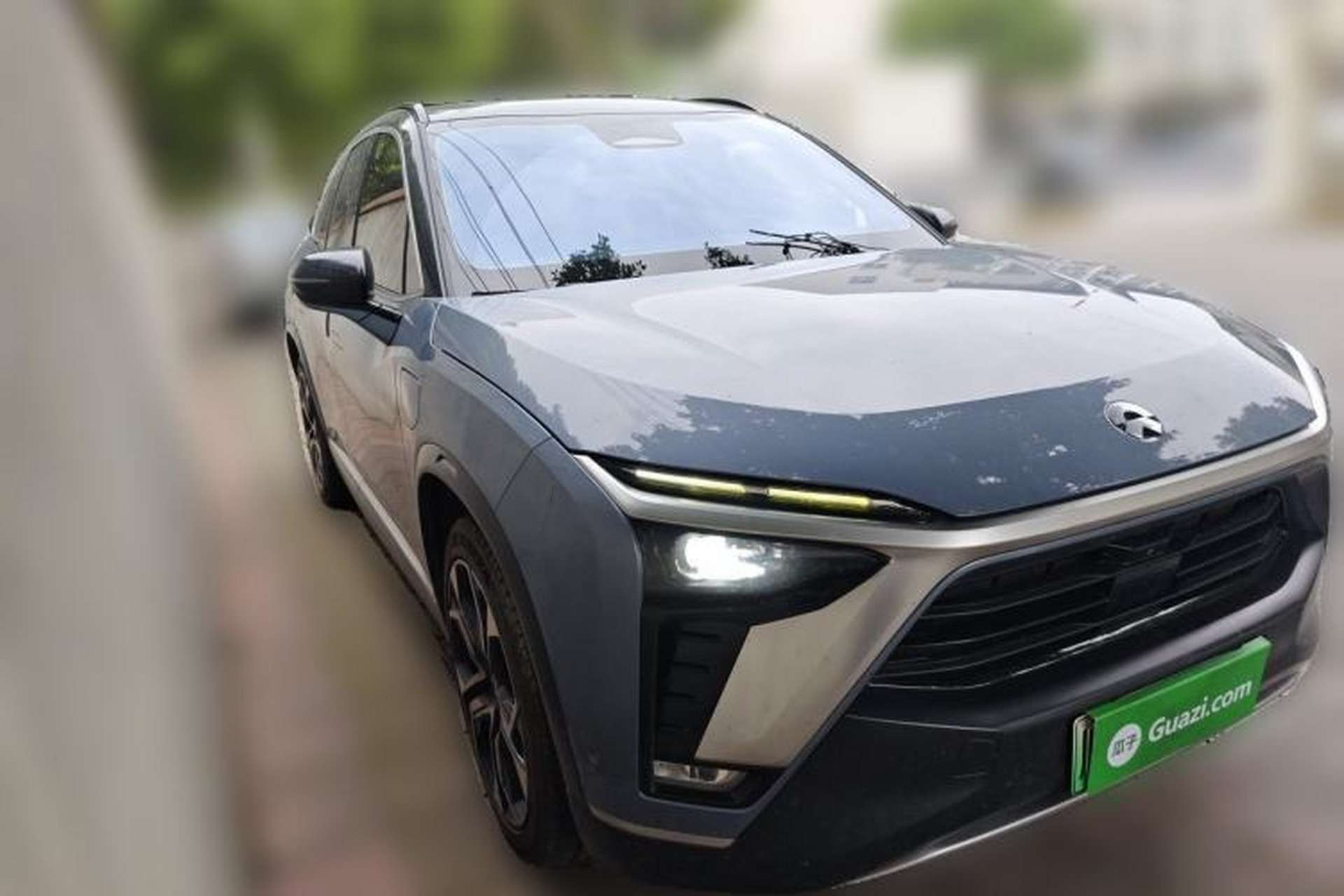 Used Nio ES8 2020 580 km Range Signature Edition Six-Seater Version Front Right 45 Deg