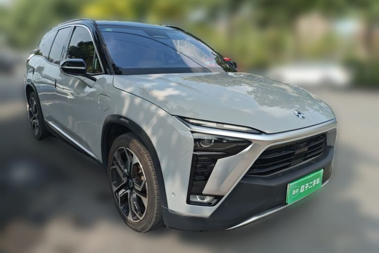 Used Nio ES8 2020 580 km Signature Edition 7-Seater Version Front Right 45 Deg