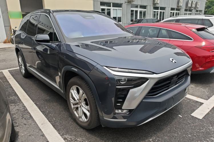 Used Nio ES8 2020 415 km Range 6-Seater Version Front Right 45 Deg