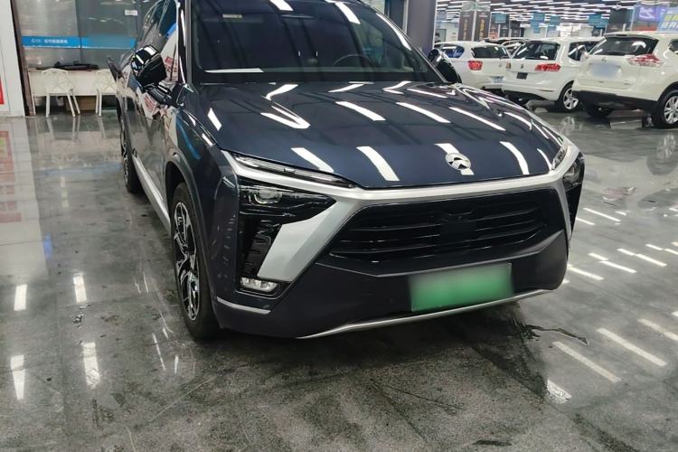 Used Nio ES8 2020 450 km Range 6-Seater Version Front Right 45 Deg