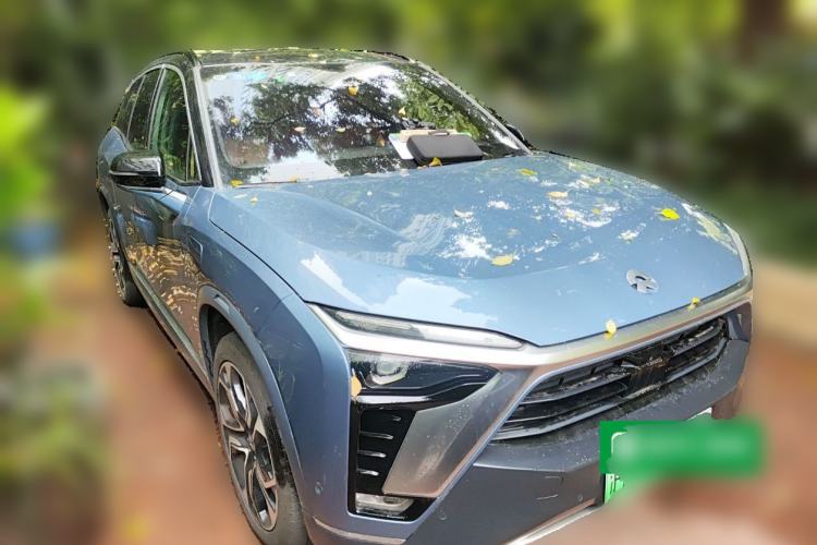 Used Nio ES8 2020 485 km Signature Edition Six-Seater Version Front Right 45 Deg