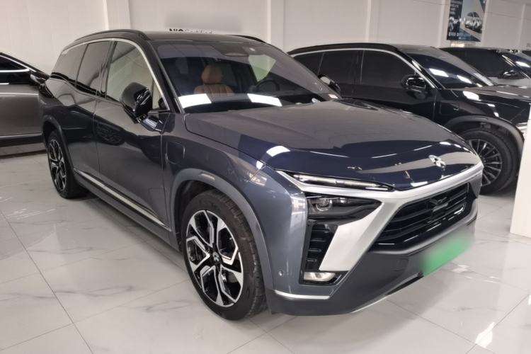 Used Nio ES8 2020 580 km Range Signature Edition Six-Seater Version Front Right 45 Deg