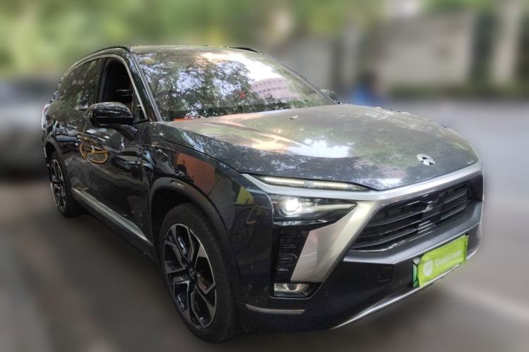 Used Nio ES8 2020 415 KM Signature Edition 7-Seater Version Front Right 45 Deg