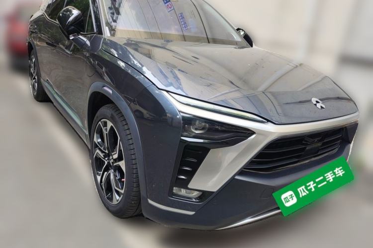 Used Nio ES8 2020 415 km Signature Edition 6-Seater Version Front Right 45 Deg