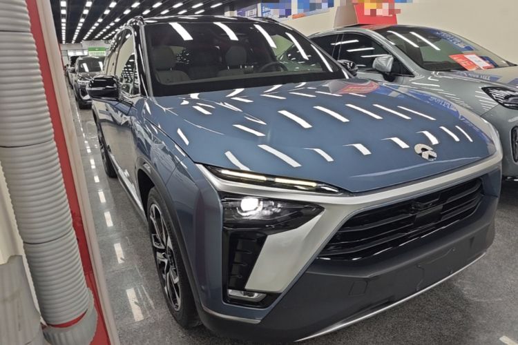 Used Nio ES8 2020 580 km Range Signature Edition Six-Seater Version Front Right 45 Deg