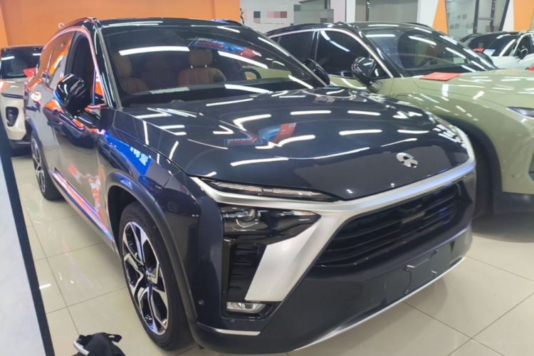 Used Nio ES8 2020 580 km Range Signature Edition Six-Seater Version Front Right 45 Deg