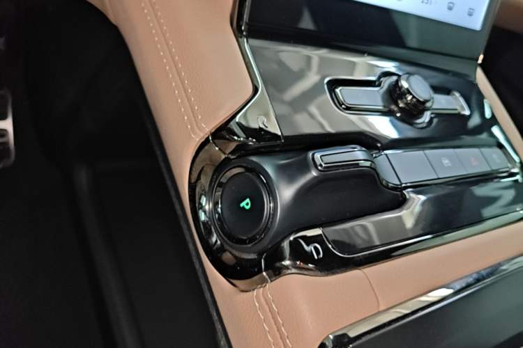 Used Nio ES8 2020 580 km Range Six-Seater Version Gear Lever
