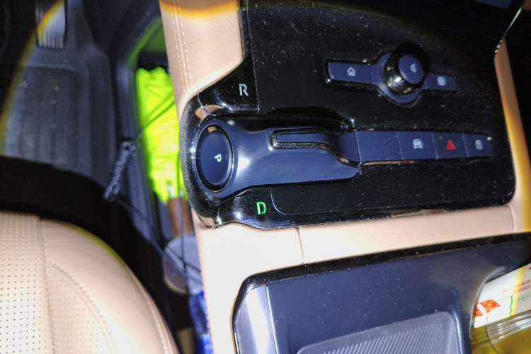 Used Nio ES8 2020 415 km Range 6-Seater Version Gear Lever