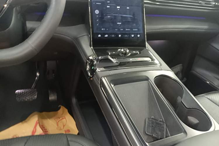 Used Nio ES8 2020 580 km Range Six-Seater Version Gear Lever