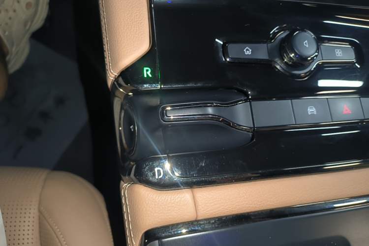 Used Nio ES8 2020 580 km Range Six-Seater Version Gear Lever