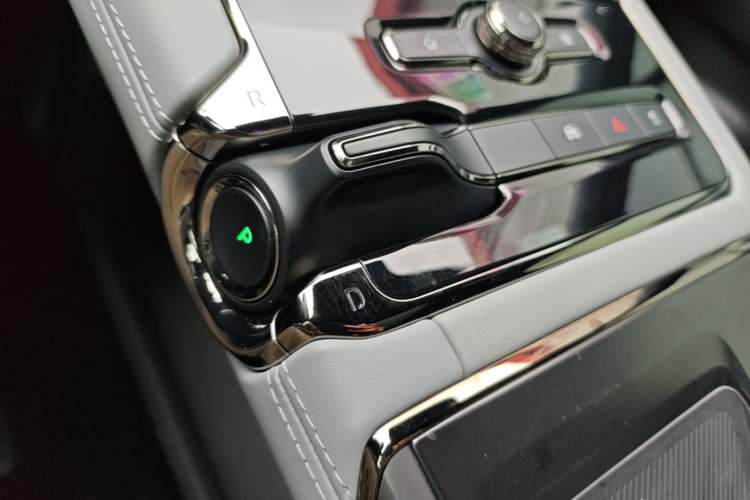 Used Nio ES8 2020 580 km Range Six-Seater Version Gear Lever