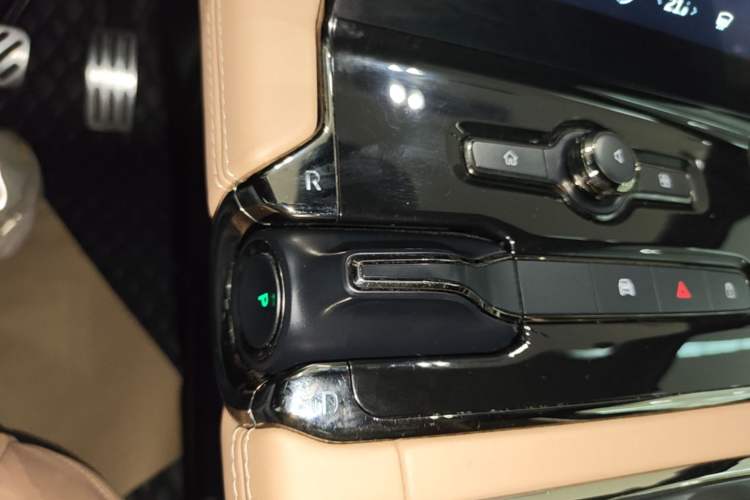 Used Nio ES8 2020 415 KM Signature Edition 7-Seater Version Gear Lever