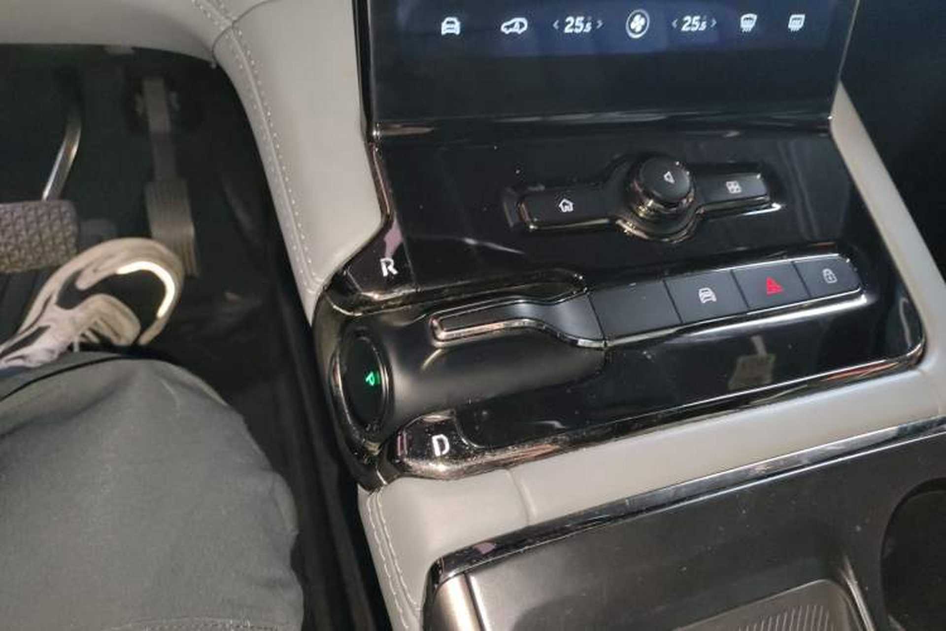 Used Nio ES8 2020 580 km Range Signature Edition Six-Seater Version Gear Lever