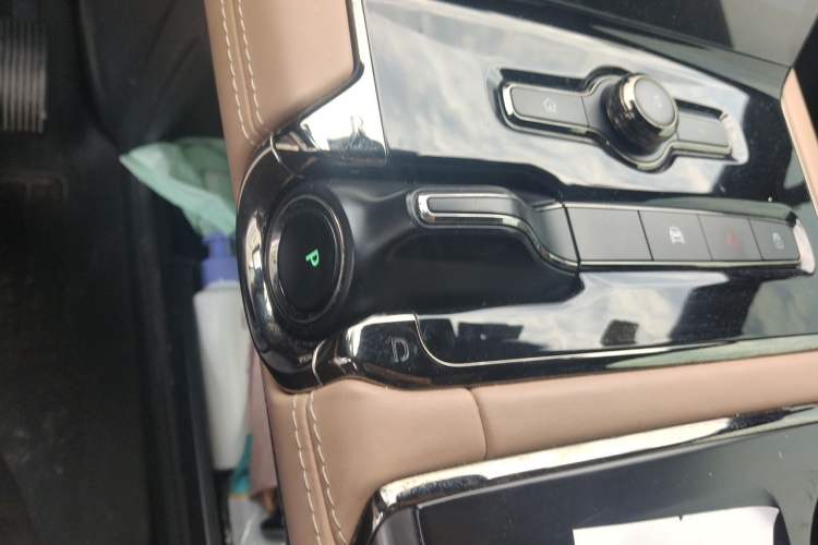 Used Nio ES8 2020 580 km Range Signature Edition Six-Seater Version Gear Lever