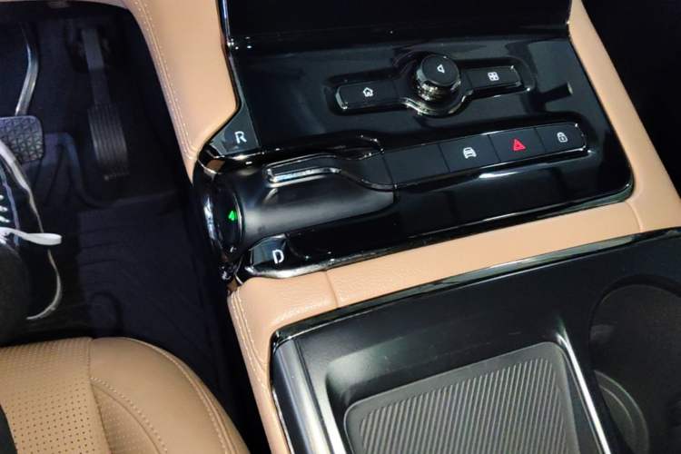 Used Nio ES8 2020 580 km Range Signature Edition Six-Seater Version Gear Lever