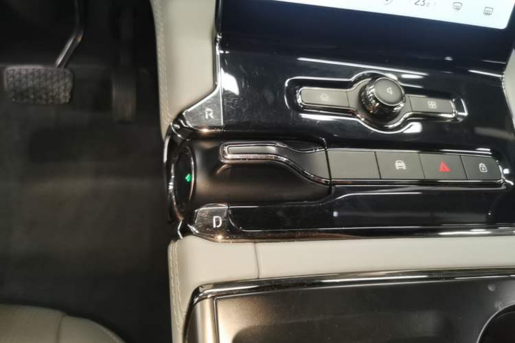 Used Nio ES8 2020 580 km Range Signature Edition Six-Seater Version Gear Lever