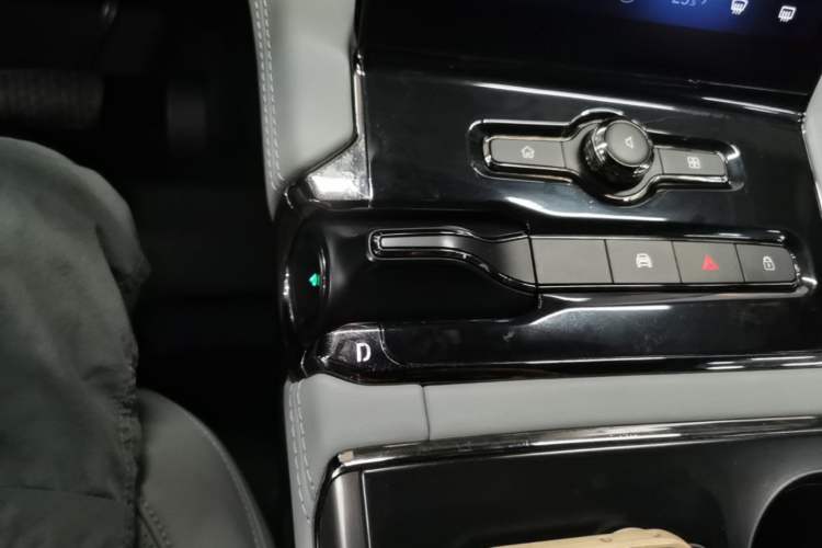 Used Nio ES8 2020 415 km Signature Edition 6-Seater Version Gear Lever