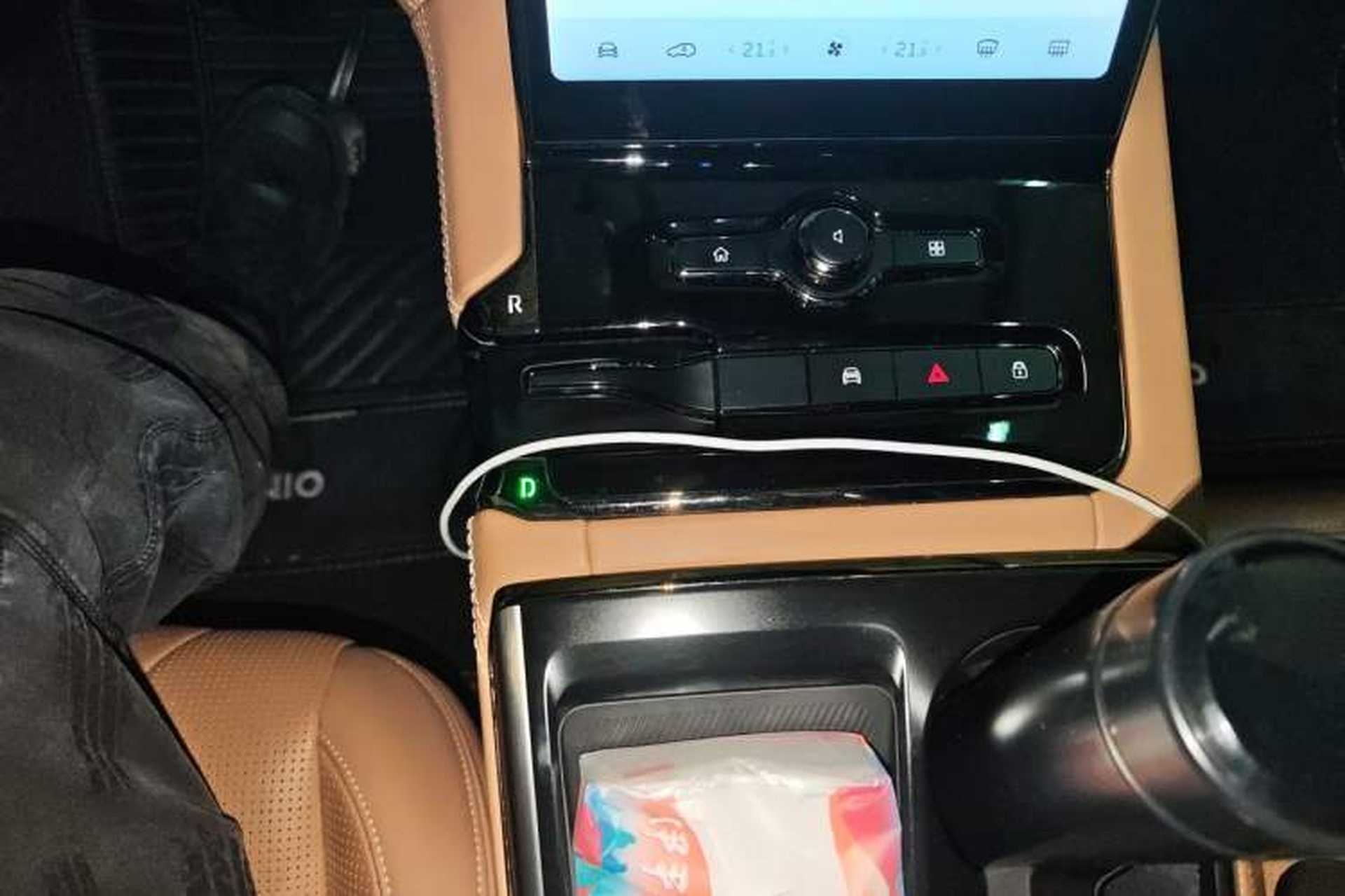 Used Nio ES8 2020 415 km Signature Edition 6-Seater Version Gear Lever