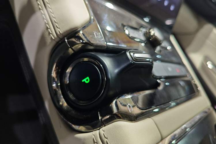 Used Nio ES8 2020 415 km Signature Edition 6-Seater Version Gear Lever
