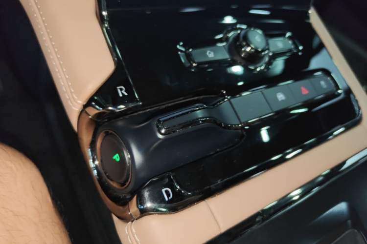 Used Nio ES8 2020 415 km Range 6-Seater Version Gear Lever