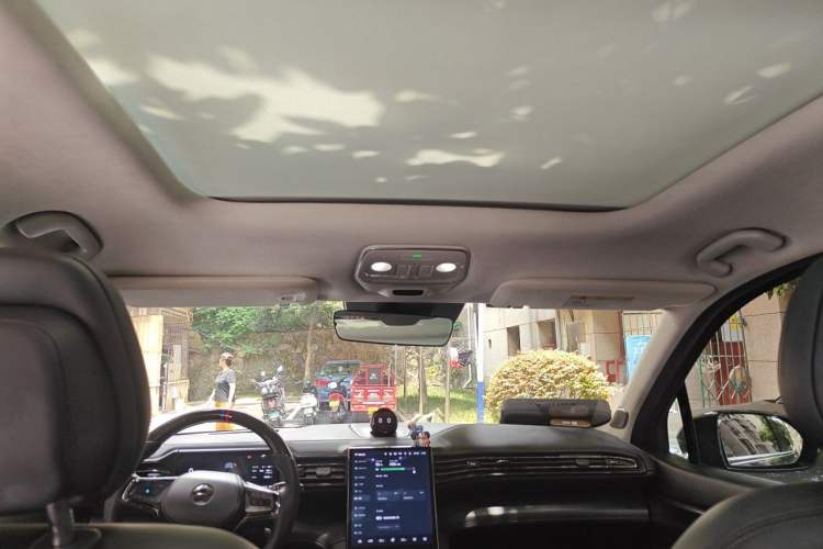 Used Nio ES8 2020 415 km Signature Edition 6-Seater Version Headliner