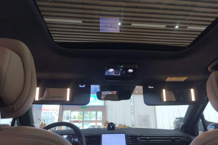 Used Nio ES8 2020 580 km Range Six-Seater Version Headliner
