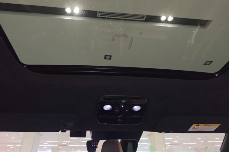 Used Nio ES8 2020 415 KM Signature Edition 7-Seater Version Headliner