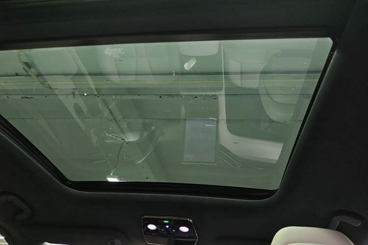 Used Nio ES8 2020 415 km Signature Edition 6-Seater Version Headliner