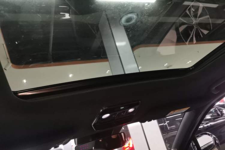 Used Nio ES8 2020 580 km Range Signature Edition Six-Seater Version Headliner