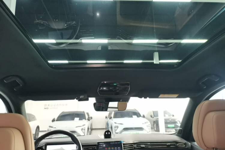 Used Nio ES8 2020 580 km Range Signature Edition Six-Seater Version Headliner