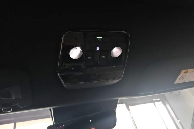 Used Nio ES8 2020 415 km Signature Edition 6-Seater Version Headliner