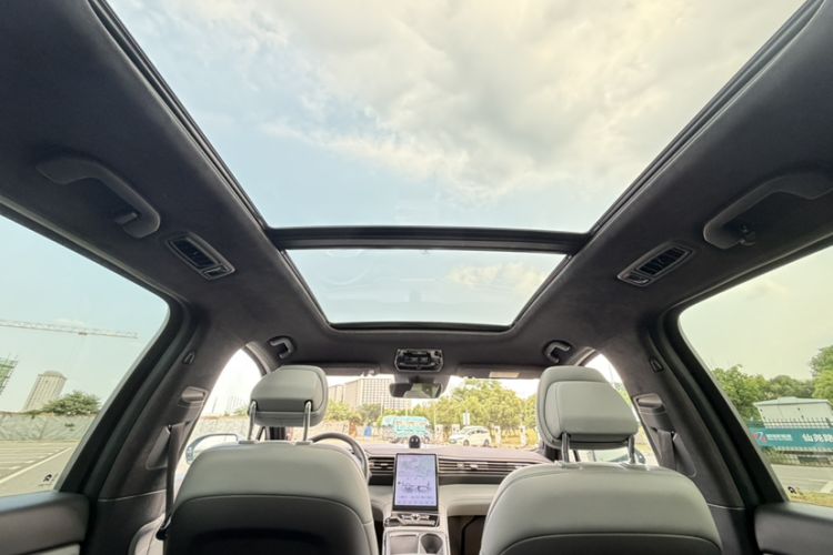 Used Nio ES8 2020 580 km Range Signature Edition Six-Seater Version Headliner