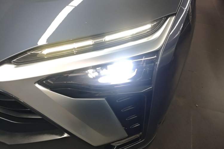 Used Nio ES8 2020 580 km Range Six-Seater Version Left Front Headlight