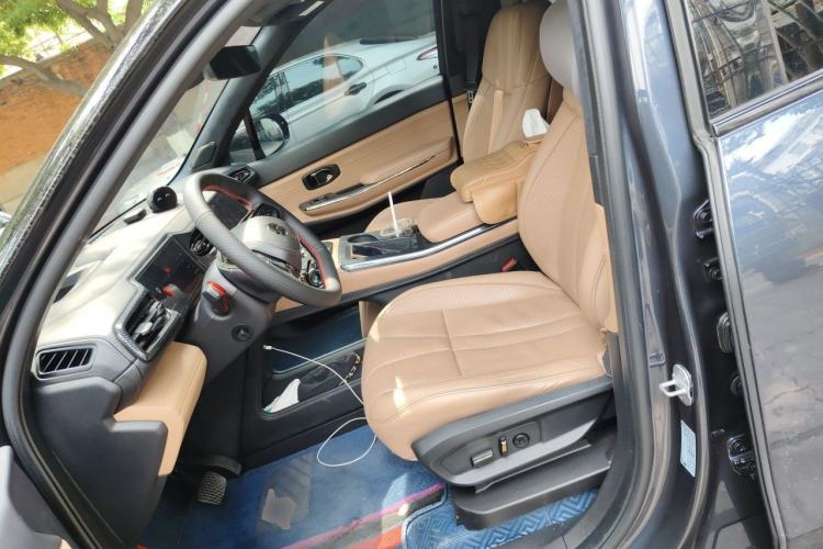 Used Nio ES8 2020 415 KM Signature Edition 7-Seater Version Left Front Seat