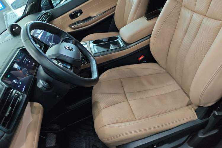 Used Nio ES8 2020 415 KM Signature Edition 7-Seater Version Left Front Seat