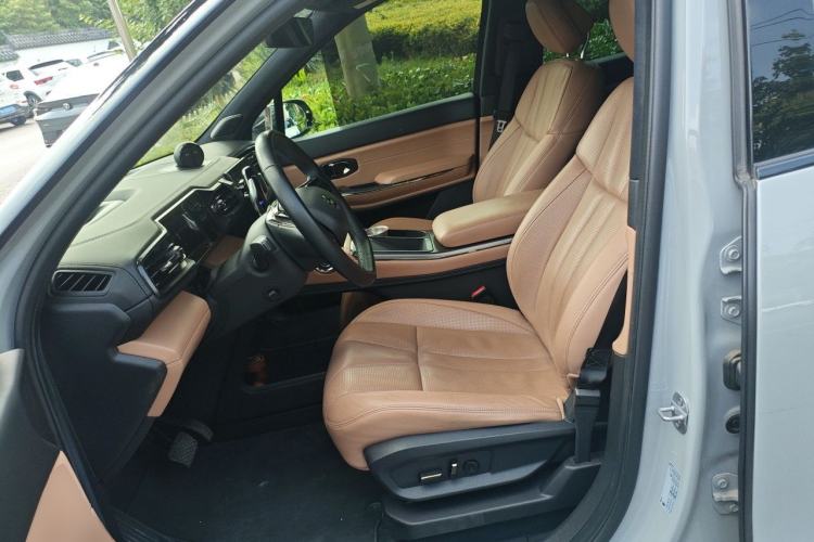 Used Nio ES8 2020 580 km Signature Edition 7-Seater Version Left Front Seat