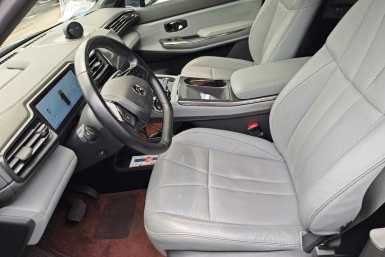 Used Nio ES8 2020 415 km Range 6-Seater Version Left Front Seat