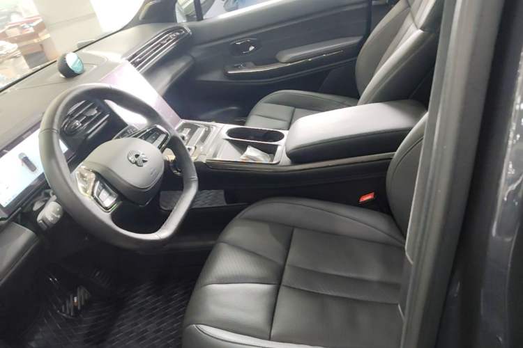 Used Nio ES8 2020 415 km Signature Edition 6-Seater Version Left Front Seat