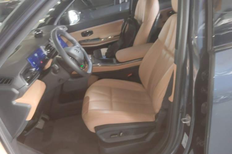 Used Nio ES8 2020 415 KM Signature Edition 7-Seater Version Left Front Seat