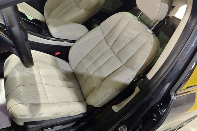 Used Nio ES8 2020 415 km Signature Edition 6-Seater Version Left Front Seat