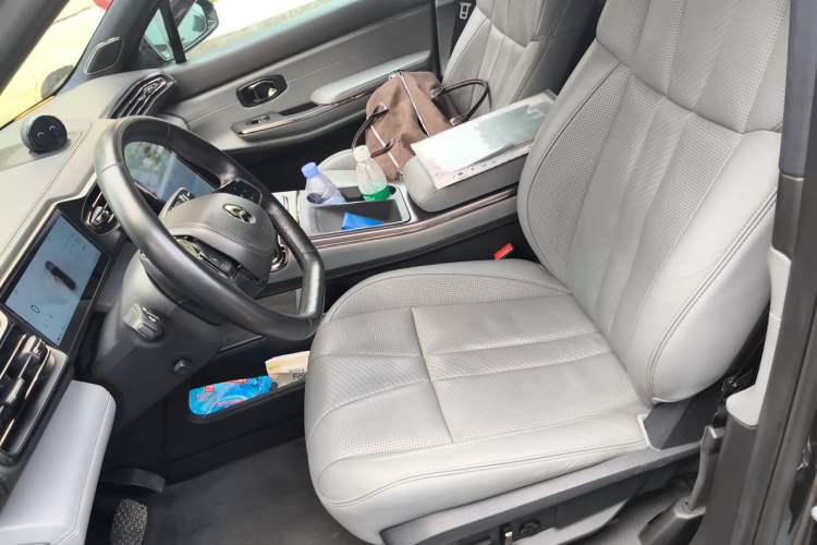 Used Nio ES8 2020 415 km Signature Edition 6-Seater Version Left Front Seat