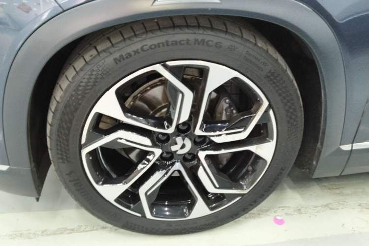 Used Nio ES8 2020 580 km Range Signature Edition Six-Seater Version Left Front Wheel Hub