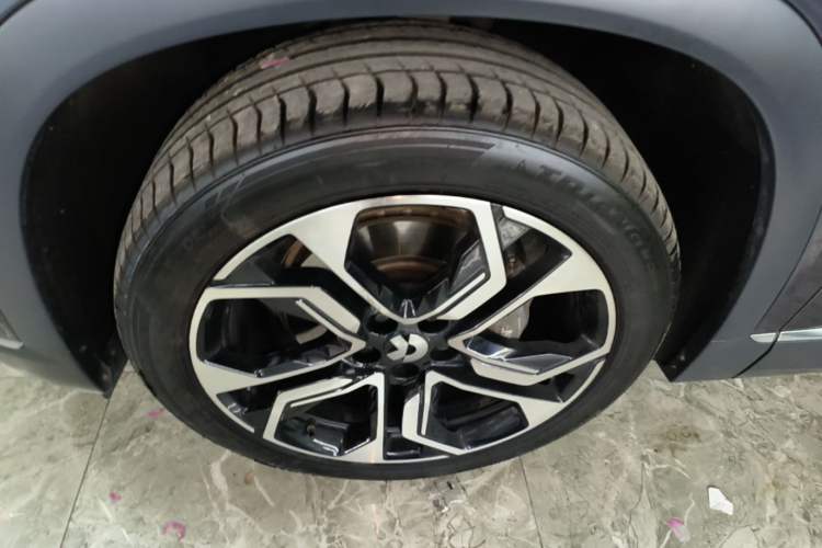 Used Nio ES8 2020 415 km Signature Edition 6-Seater Version Left Front Wheel Hub