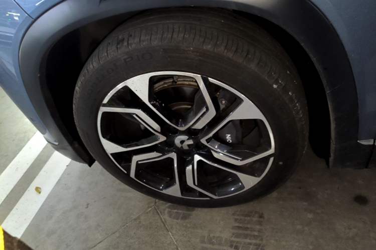 Used Nio ES8 2020 580 km Range Signature Edition Six-Seater Version Left Front Wheel Hub